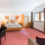 Kertess Hotel