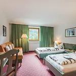 Kertess Hotel