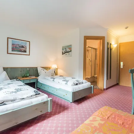 Kertess Hotel