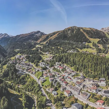 Kertess St Anton am Arlberg